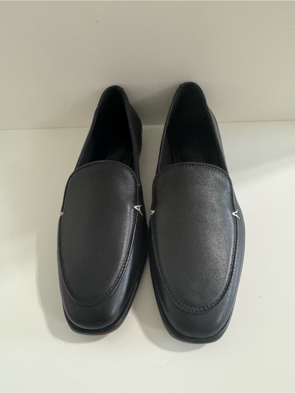 NWOT - Women’s Aerosoles Black Leather Slip-On Loafers Size 5